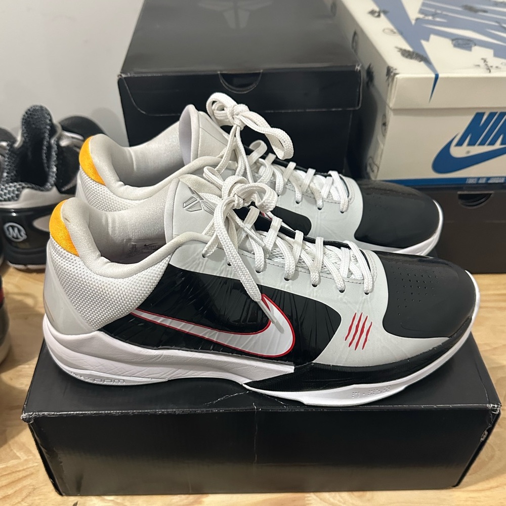 Nike Zoom Kobe V Protro Bruce Lee